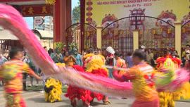 Mùa lễ hội lan tỏa nét đẹp tình người