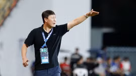 Nhật ký ASEAN Cup 2026 ngày 23/8: HLV Kim Sang Sik lập kỷ lục đặc biệt