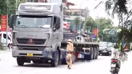 Hà Nội kiểm tra, chấn chỉnh tình trạng xe quá tải trên đường Lê Hữu Tựu