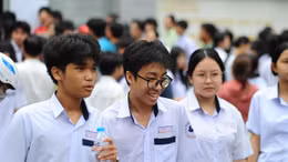 Nhiều thí sinh TP Hồ Chí Minh phấn khởi sau khi hoàn thành môn Ngữ văn
