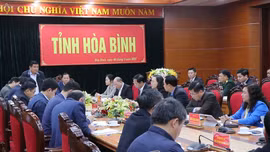 Phó Thủ tướng Nguyễn Chí Dũng làm việc tại Hòa Bình