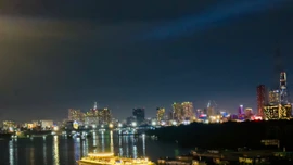 Du thuyền 5 sao mở ra 'mặt tiền mới' cho kinh tế đêm TP Hồ Chí Minh