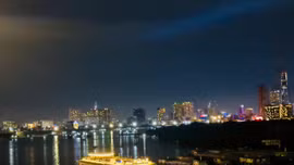 Du thuyền 5 sao mở ra 'mặt tiền mới' cho kinh tế đêm TP Hồ Chí Minh