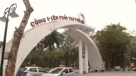 Dỡ bỏ hàng rào cho công viên Hà Nội tạo nên không gian mới