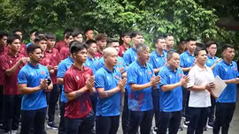 Đội tuyển U20 Việt Nam dâng hương tưởng niệm các Vua Hùng
