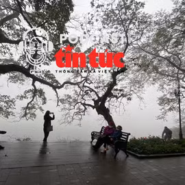 Hà Nội 'nháo nhác' vì sương mù, báo động ô nhiễm môi trường 