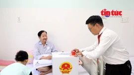 Cử tri là bệnh nhân được bỏ phiếu ngay tại bệnh viện