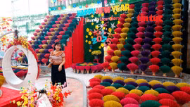 Giữ hồn Tết Việt tại các quán cà phê ở TP Hồ Chí Minh