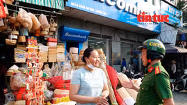 Ra quân tuyên truyền, xử lý vi phạm trật tự đô thị ở TP Hồ Chí Minh