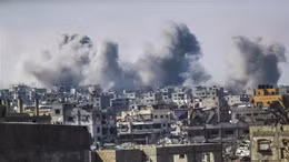 Israel leo thang chiến sự ở Gaza: Đánh phá đường hầm, tấn công trung tâm viện trợ