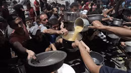 Anh, Pháp, Canada cảnh báo hậu quả với Israel liên quan đến viện trợ vào Gaza