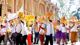 Rộn ràng Lễ dâng y Kathina 2025 của đồng bào Khmer Nam bộ