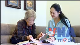 Áo dài đi qua khói lửa chiến tranh