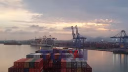 Mục tiêu tăng trưởng cao nhiệm kỳ tới là thách thức nhưng khả thi