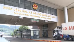 Quyết liệt chống buôn lậu ngay từ biên giới