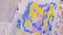 Thú vị trải nghiệm nhuộm khăn lụa thủy ấn