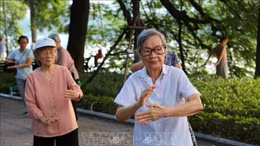 Việt Nam có thể trở thành nước có dân số “siêu già” vào năm 2049
