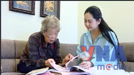 Áo dài đi qua khói lửa chiến tranh