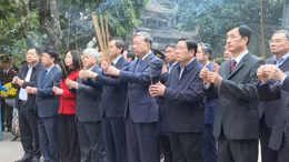 Tổng Bí thư Tô Lâm dâng hương tại Khu Di tích Quốc gia đặc biệt Cố đô Hoa Lư