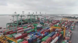 Lần đầu xuất nhập khẩu Việt Nam vượt mốc 900 tỷ USD