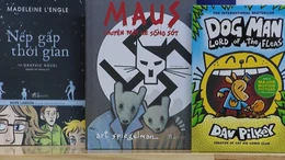 Moving Library #2: Graphic Novel – Một 'tủ sách di động' theo chủ đề