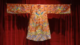 Tái hiện 'Thấp thoáng vàng son' cổ phục triều Nguyễn