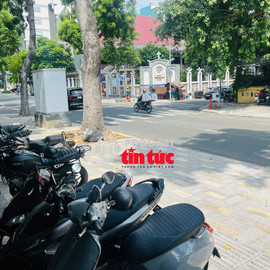  TP Hồ Chí Minh: Tạm ngưng thu phí vỉa hè, xây dựng đề án quản lý mới