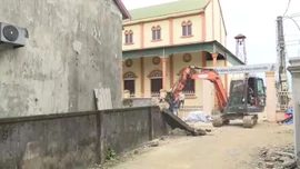 Xóm đạo hiến hàng nghìn mét đất để mở đường 
