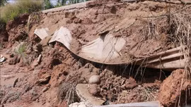 Sạt lở nghiêm trọng trên đê sông Tả Hữu Cù Lao Dung 