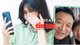 Góc lạ thế giới: Thanh niên Trung Quốc tìm kiếm hơi ấm gia đình từ bố mẹ 'ảo'