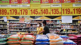 Thị trường lúa gạo thêm căng thẳng 