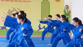 Vất vả tìm lớp bán trú hè cho trẻ