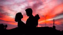 Góc lạ thế giới: Kỳ lạ xu hướng ‘hôn nhân ly thân’ ở Nhật Bản