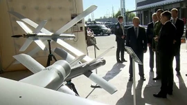 Nga tiết lộ nhiều loại UAV mới trong chuyến thăm nhà máy sản xuất của Tổng thống Putin