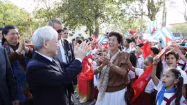 Kiều bào tiếc thương Tổng Bí thư Nguyễn Phú Trọng