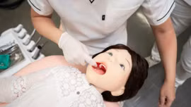 Nhật Bản phát triển 'robot nhí' giúp đào tạo bác sĩ nha khoa 