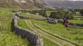 Trang phục giúp nhân viên cứu hộ bay như Người sắt