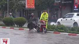 Mưa lớn gây ngập úng tại thành phố Thái Nguyên