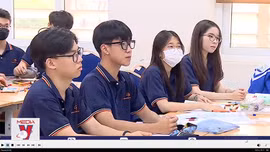 Năm học mới và nỗi lo tăng học phí