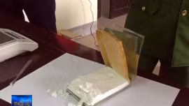 Nghệ An bắt giữ vụ vận chuyển 5 bánh heroin, 1.000 viên ma túy
