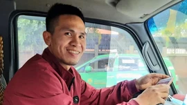 'Người hùng' nói gì sau khi cứu cháu bé rơi từ tầng 13 chung cư