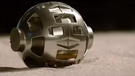 Robot tí hon thám hiểm Mặt trăng