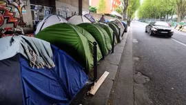 Cuộc sống chui lủi của những người tị nạn tại Pháp