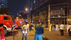 Cứu 19 người thoát khỏi vụ cháy chung cư