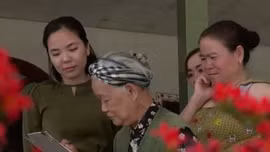 Nữ họa sĩ rong ruổi 63 tỉnh, thành khắc họa Mẹ Việt Nam anh hùng