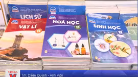 Sách giáo khoa khan hiếm, giá tăng 30%