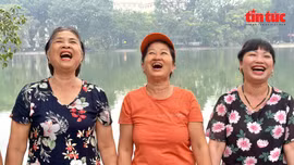 Sống vui, sống khỏe qua bộ môn yoga cười