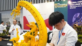 Các thí sinh hào hứng tham gia Cuộc thi đầu bếp bánh tài năng quốc tế Việt Nam