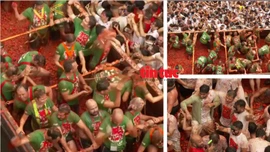 Hàng nghìn người ném 120 tấn cà chua tại lễ hội La Tomatina ở Tây Ban Nha