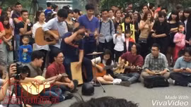 Đẹp như ngày cuối tuần ở phố đi bộ Hà Nội